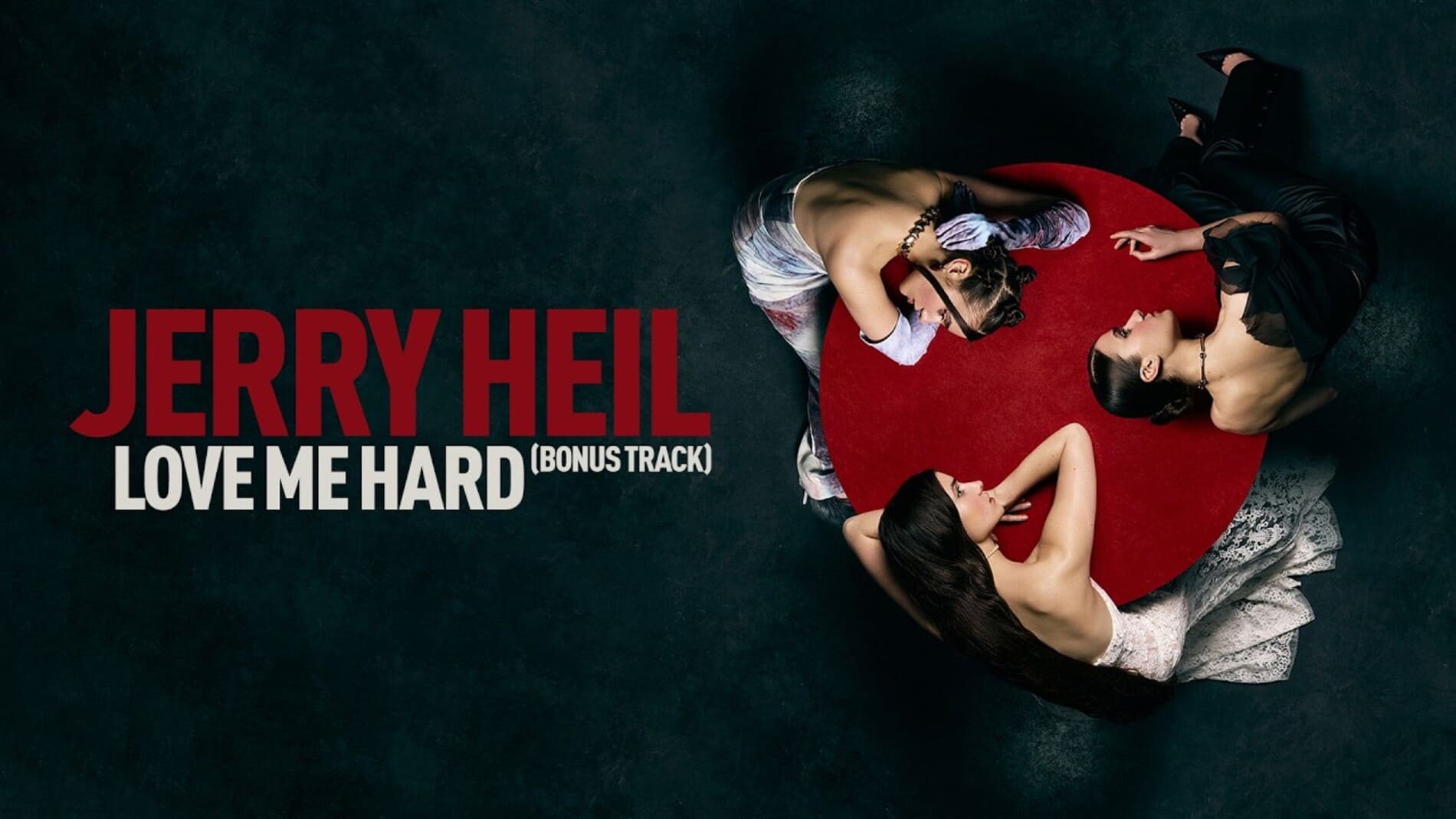Jerry Heil презентувала музичний фільм на пісню Love Me Hard