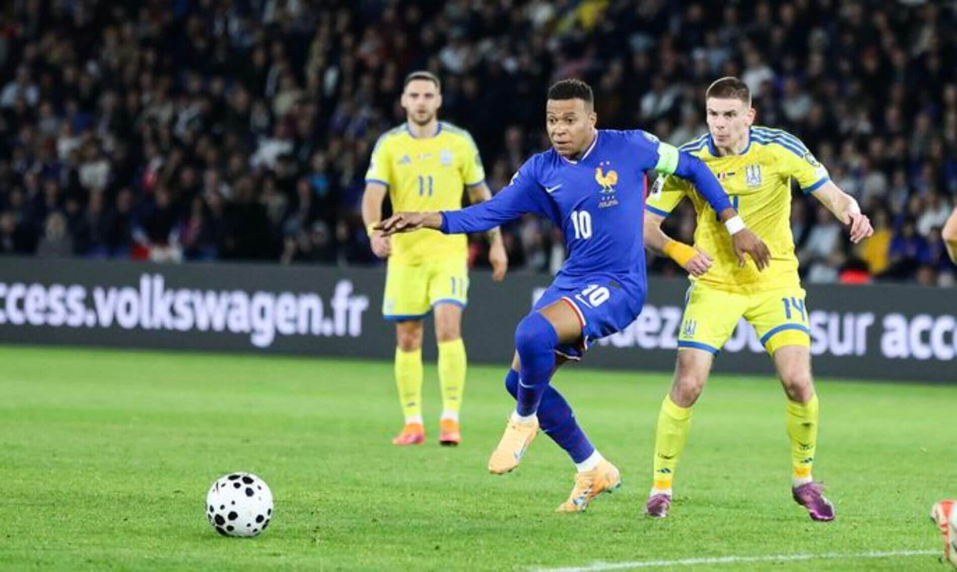 Збірна України розгромно програла Франції у відборі на ЧС-2026