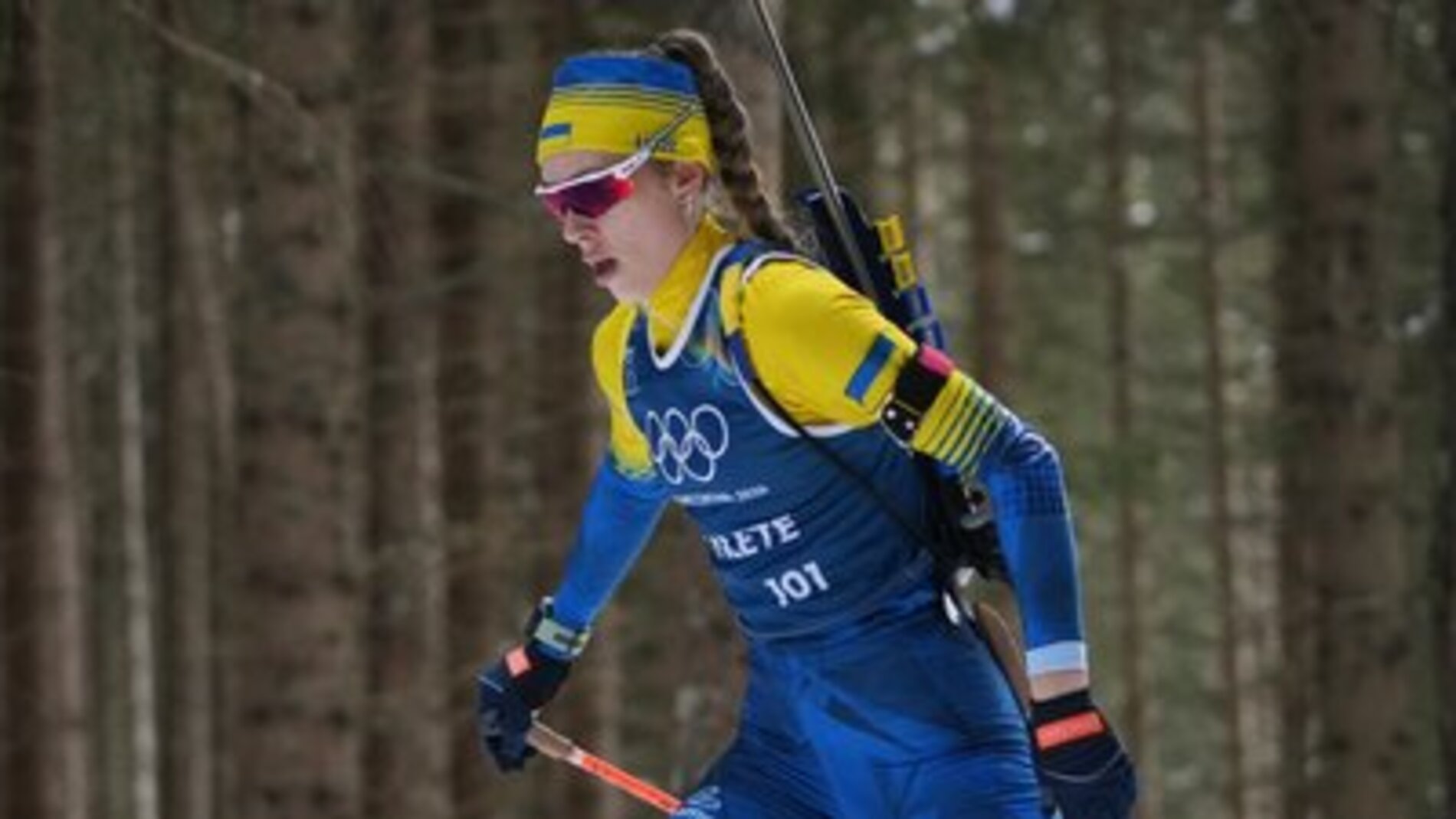 Жіноча індивідуальна гонка, перший старт двоборців та виступи шести санкарів.